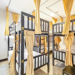 Dormitory Room Mixed